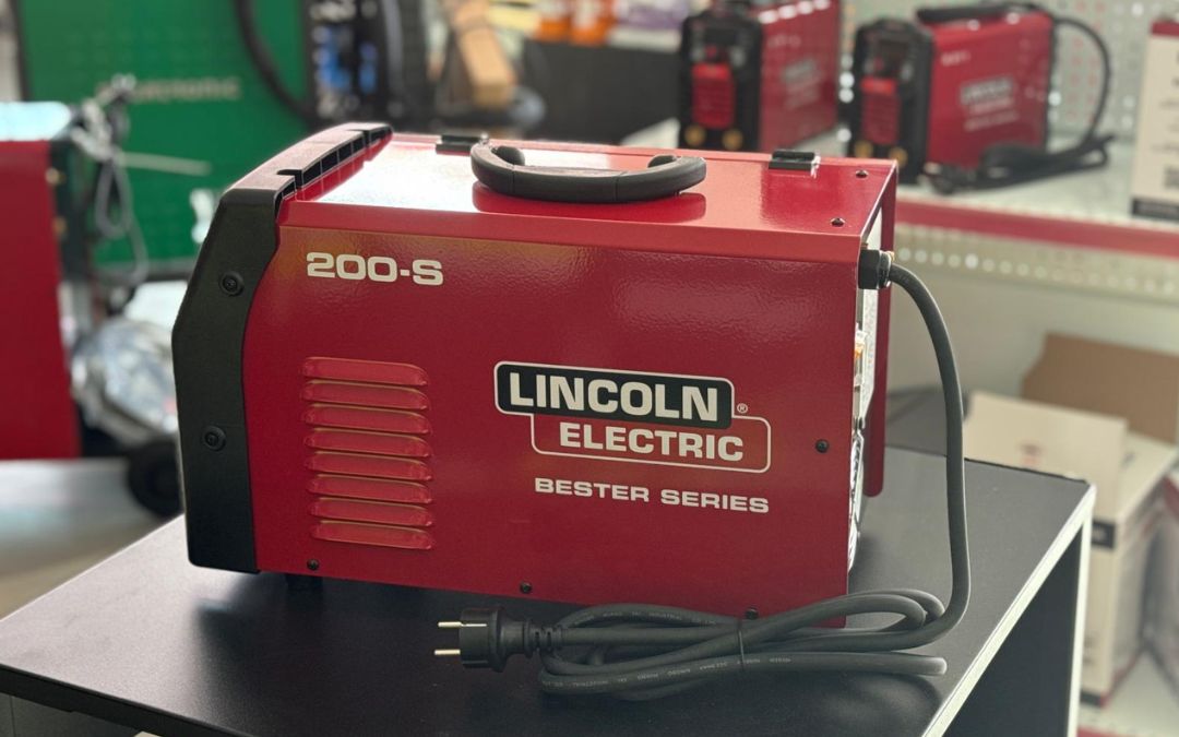 Lincoln Electric llega a Torneiro: más soluciones de soldadura para  profesionales